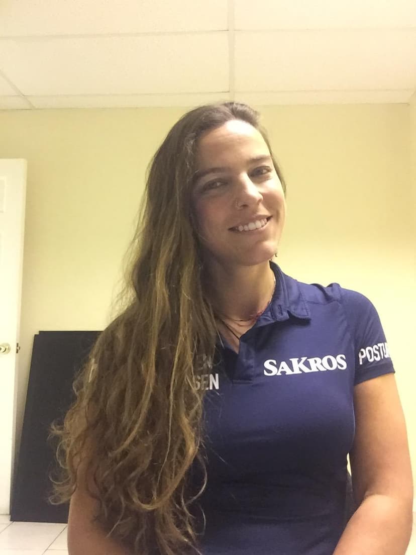Anikken Arentsen — Posturóloga, co-directora de Sakros